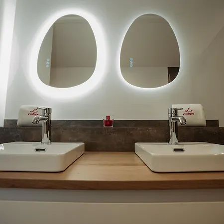 L'unique - Love-room Romantique Nyaraló